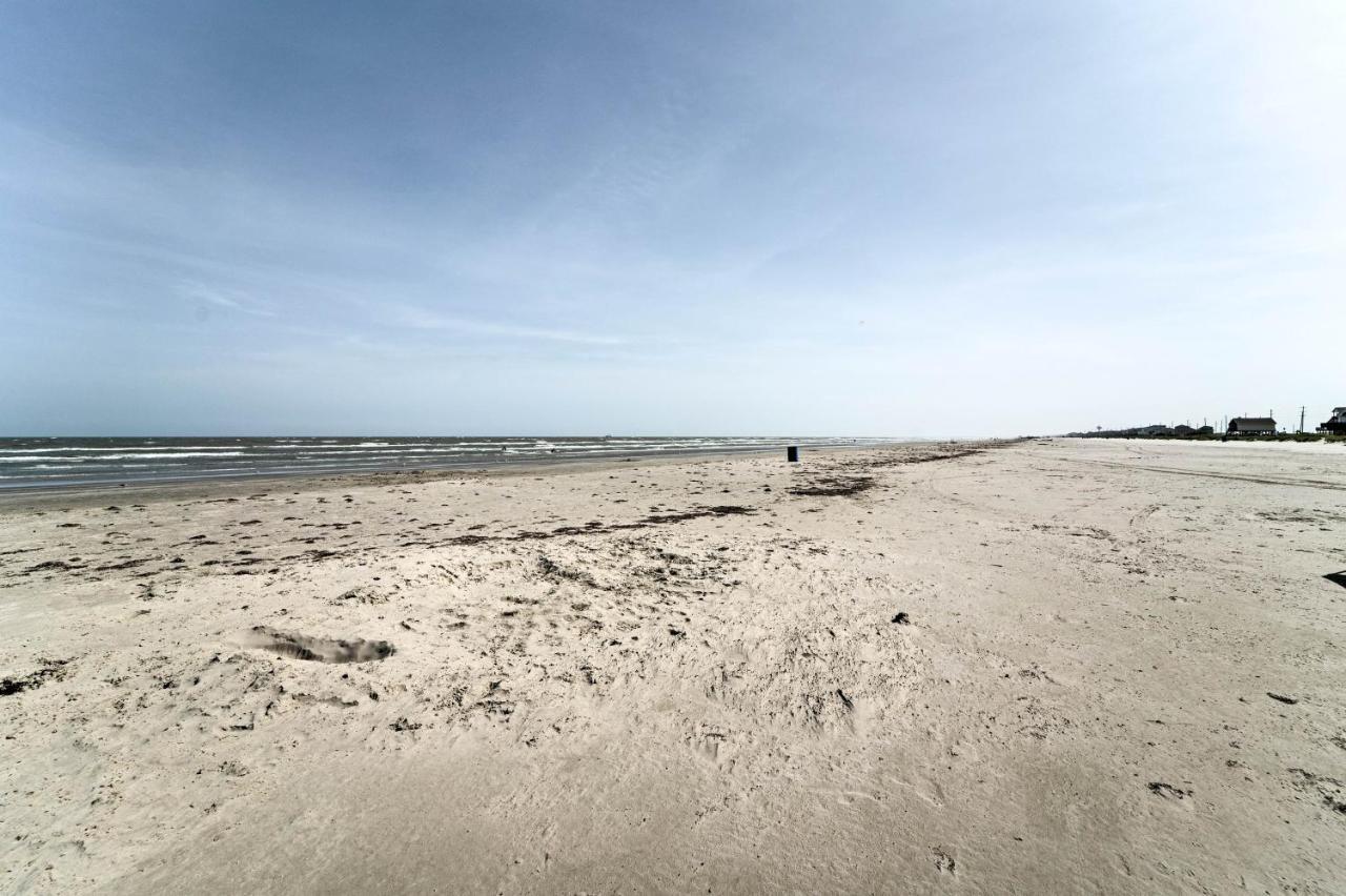 Oceanfront Galveston Home - Walk To Beach! Luaran gambar