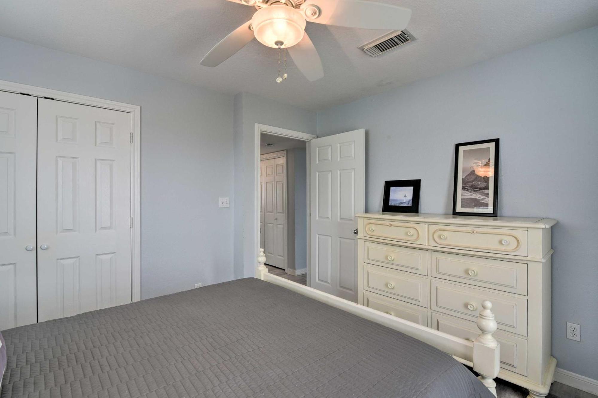 Oceanfront Galveston Home - Walk To Beach! Luaran gambar