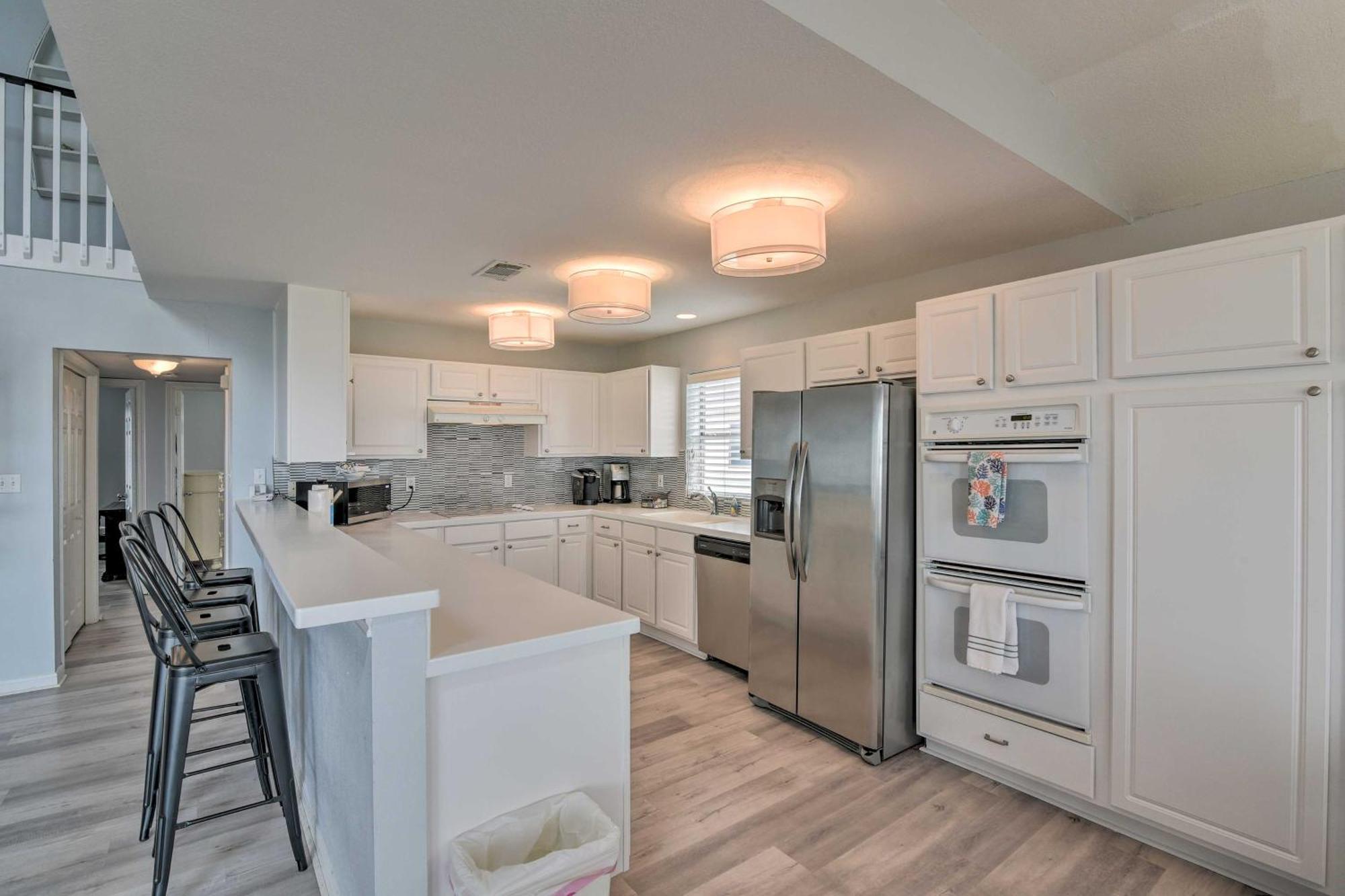 Oceanfront Galveston Home - Walk To Beach! Luaran gambar