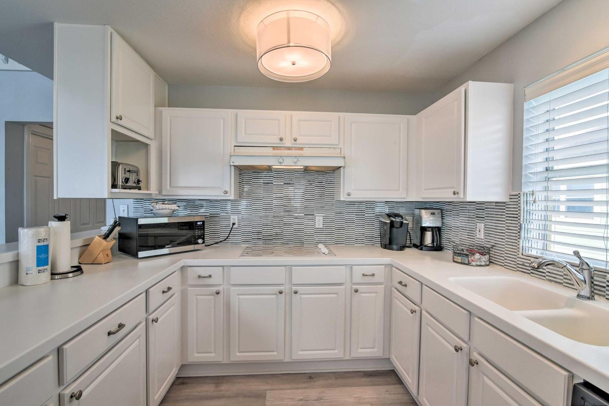 Oceanfront Galveston Home - Walk To Beach! Luaran gambar