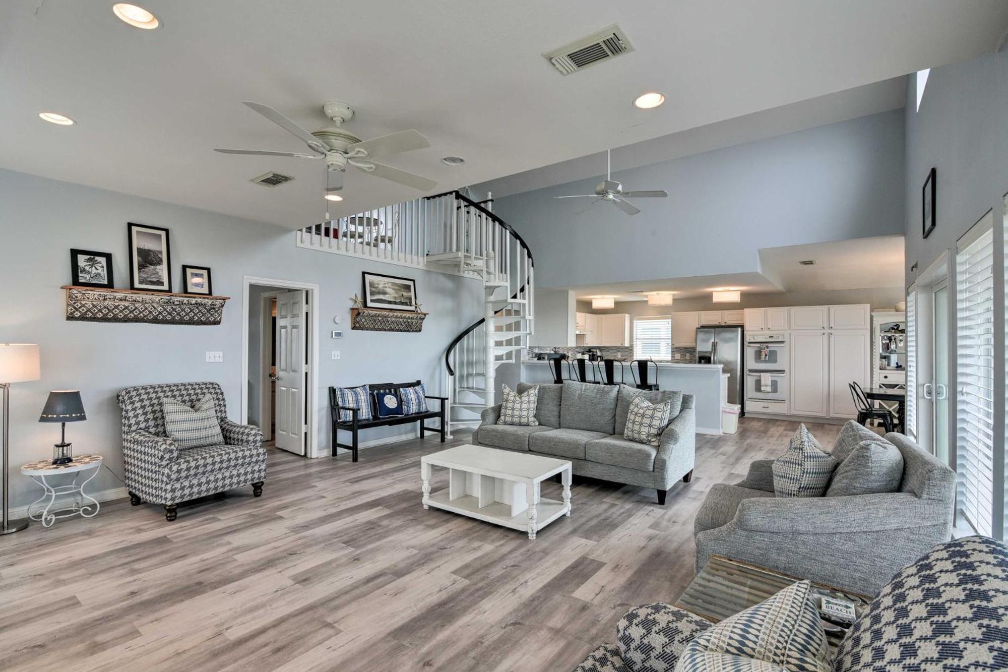 Oceanfront Galveston Home - Walk To Beach! Luaran gambar