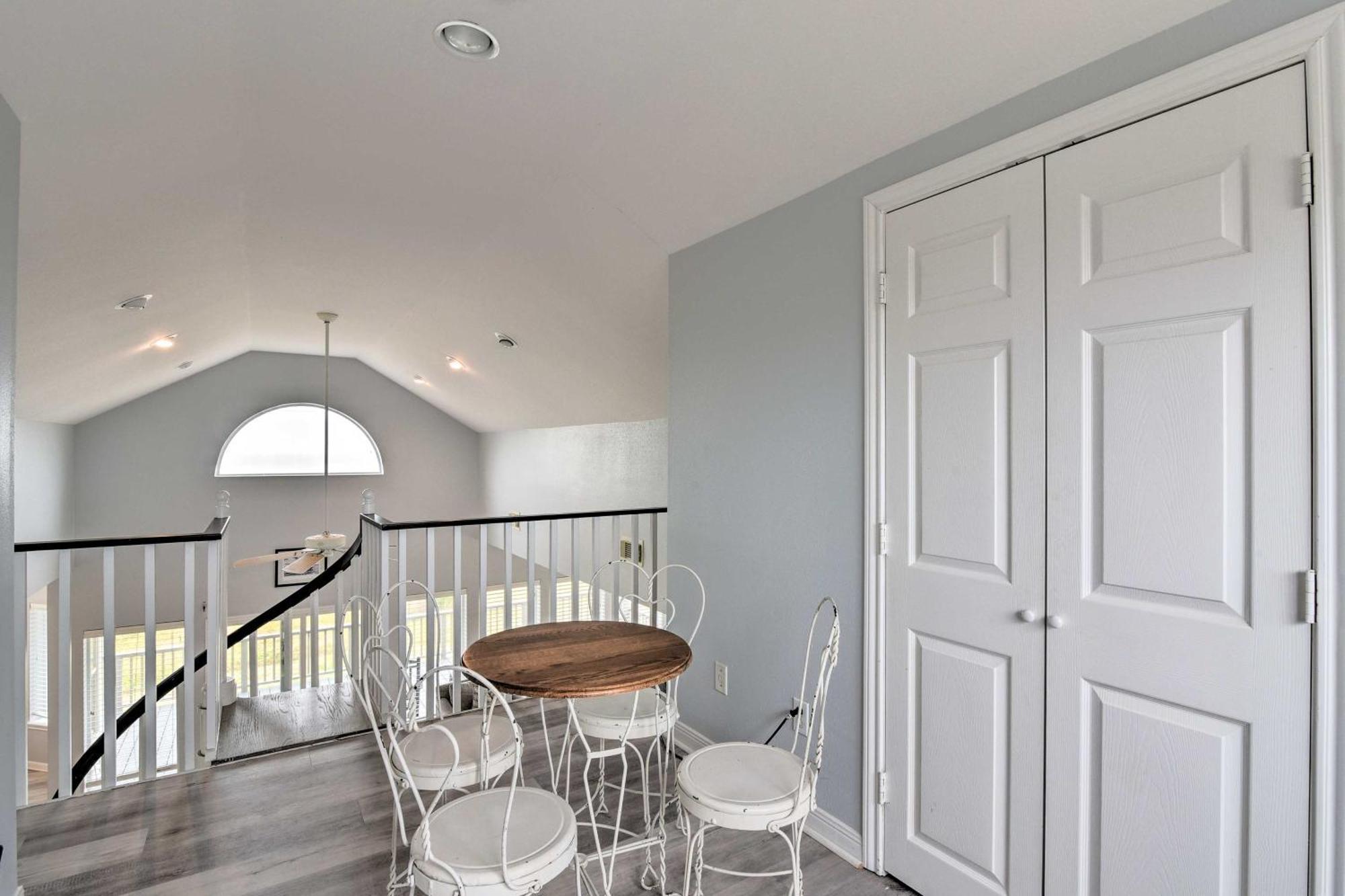Oceanfront Galveston Home - Walk To Beach! Luaran gambar