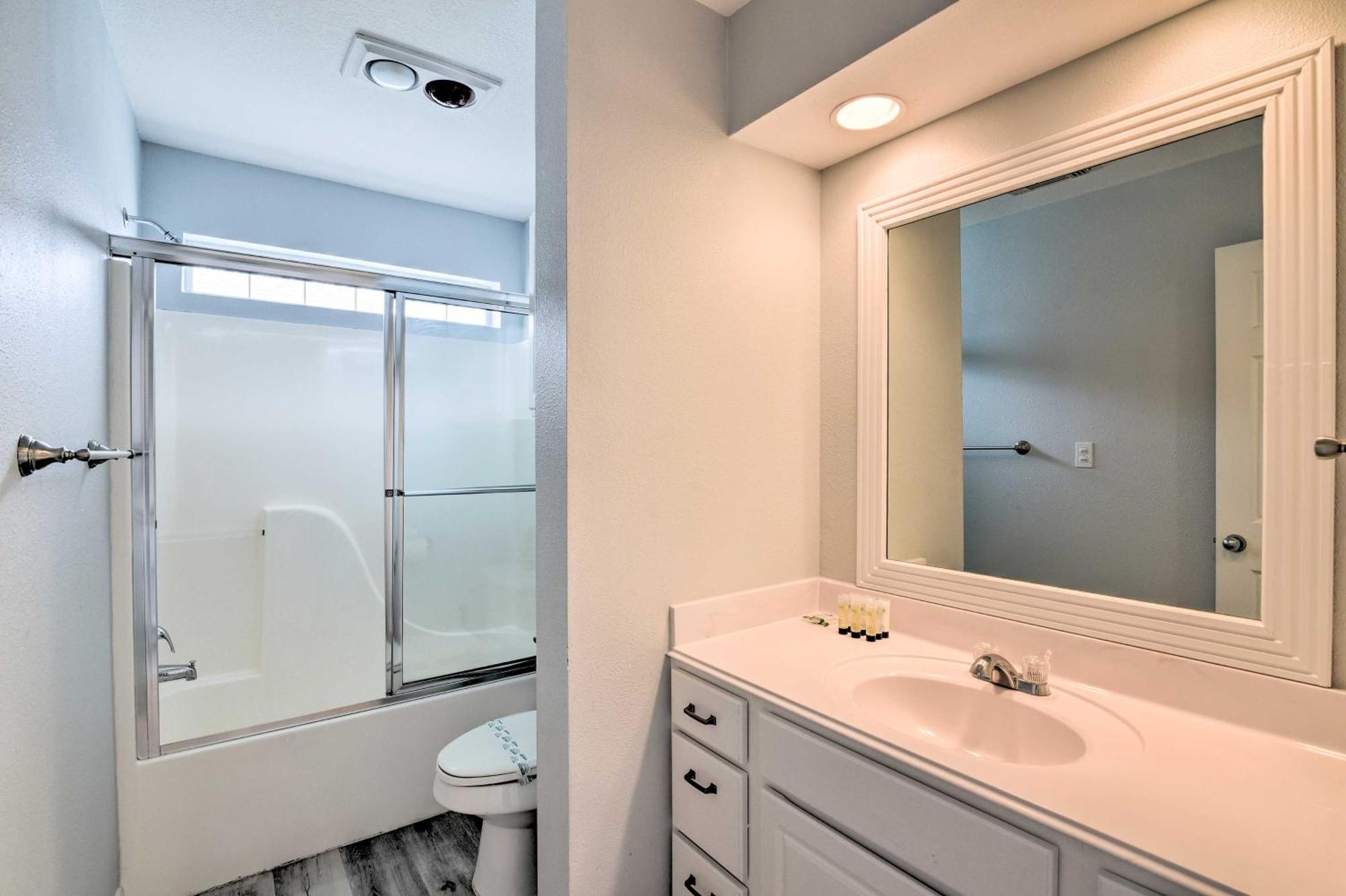 Oceanfront Galveston Home - Walk To Beach! Luaran gambar